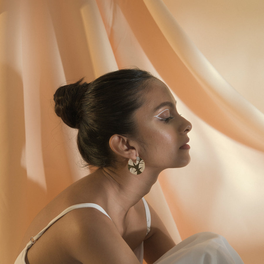 Palms Disc Earring