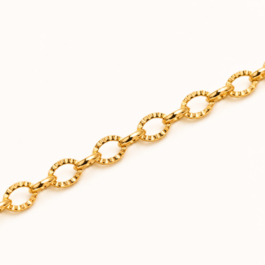 Lumière Oval Necklace